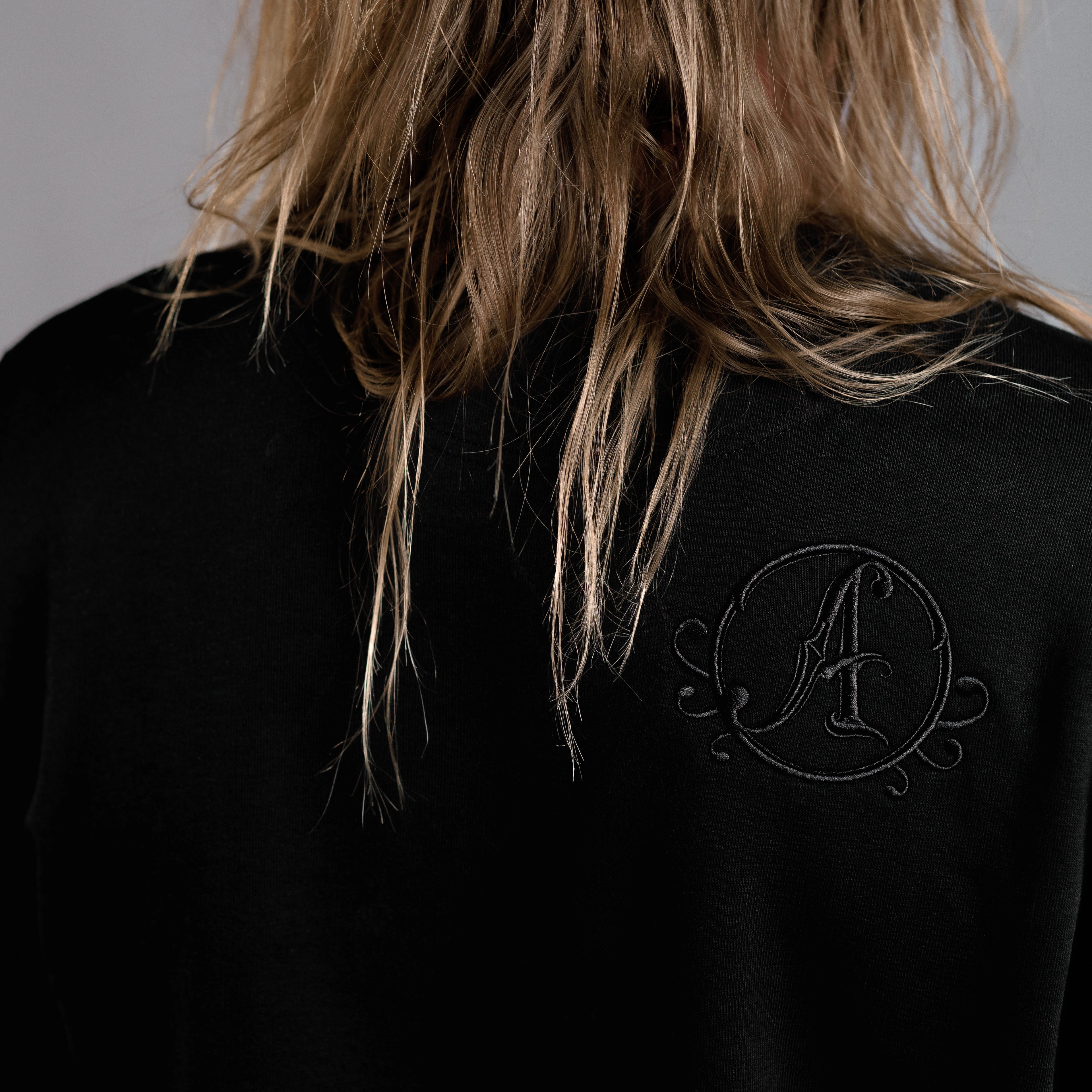 APOCALYPTICA - Black Series · SWEATER 2
