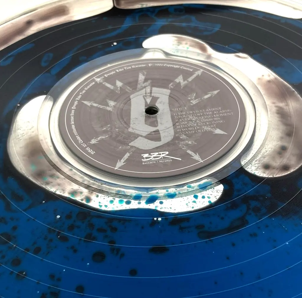 THE GENERATORS · Between The Devil And The Deep Blue Sea | LIQUID FILLED VINYL (Punk Rock Vinyl) · Picture 2